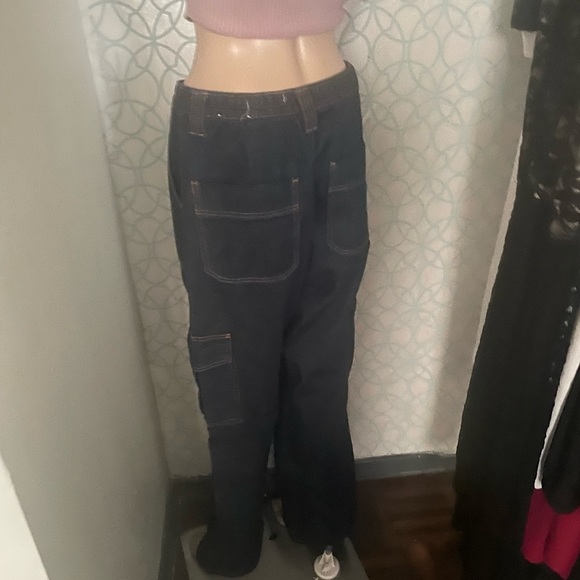 Ardens Dark Denim Cargo Pants
Size 11 - Picture 3 of 7